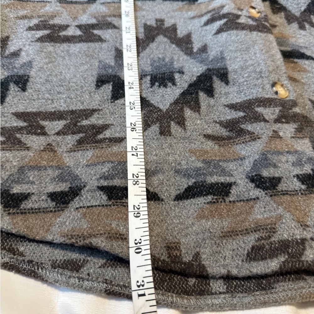 Davi & Dani 1XL Aztec Print Shacket Gray Brown Button Front - Picture 7 of 8